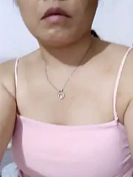 huifei912 online show from June 18, 1:04 pm