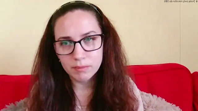 Snapshot of EmilyHotAngel chatting on May 20, 4:24 pm EmilyHotAngel online show from May 20, 4:24 pm
