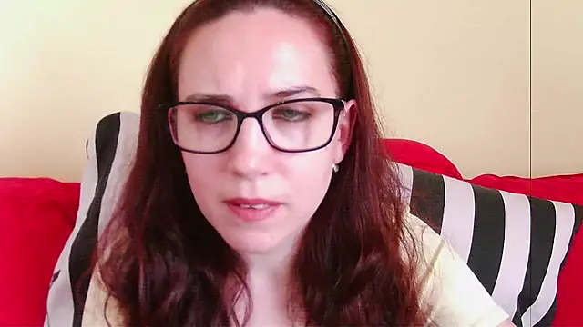 Snapshot of EmilyHotAngel chatting on July 14, 1:17 pm EmilyHotAngel online show from July 14, 1:17 pm