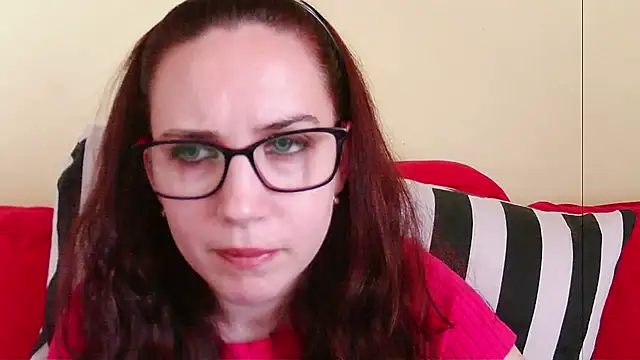 Snapshot of EmilyHotAngel chatting on July 15, 1:49 pm EmilyHotAngel online show from July 15, 1:49 pm