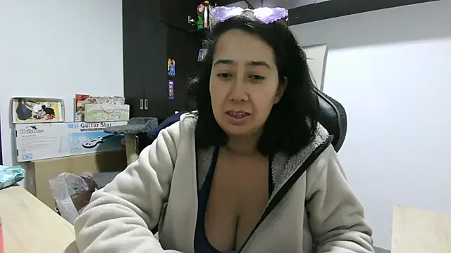saramaSS online show from May 31, 1:47 am