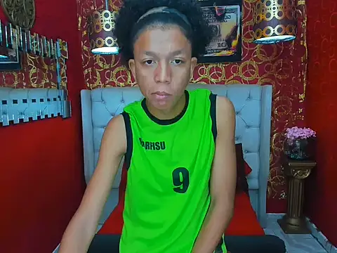 Snapshot of skinny20boy chatting on August 4, 11:18 pm skinny20boy online show from August 4, 11:18 pm