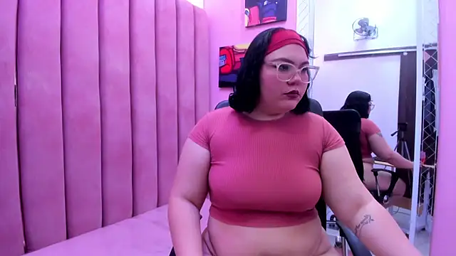 Snapshot of Sweet_Nova_ chatting on May 29, 12:25 pm Sweet Nova online show from May 29, 12:25 pm