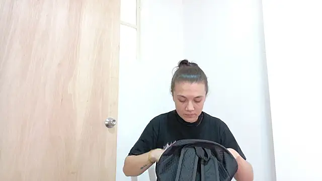 Snapshot of Katia_Rose23 chatting on May 26, 7:10 pm Katia Rose23 online show from May 26, 7:10 pm