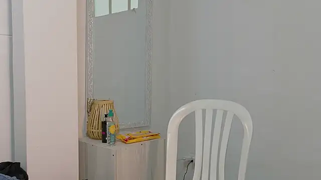 Snapshot of Katia_Rose23 chatting on July 28, 6:42 pm Katia Rose23 online show from July 28, 6:42 pm