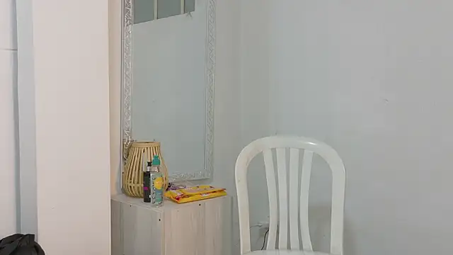Snapshot of Katia_Rose23 chatting on July 28, 7:39 pm Katia Rose23 online show from July 28, 7:39 pm