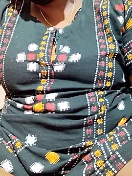 Snapshot of tamilkavitha123 chatting on May 21, 4:30 am tamilkavitha123 online show from May 21, 4:30 am