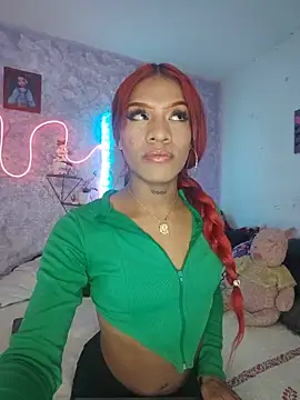 Snapshot of Isis_sexy__ chatting on May 20, 12:11 pm Isis sexy online show from May 20, 12:11 pm