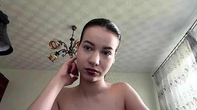 ElanaVallotton online show from May 7, 8:31 am