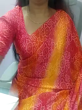 Snapshot of silksmitha- chatting on July 3, 12:55 pm silksmitha- online show from July 3, 12:55 pm
