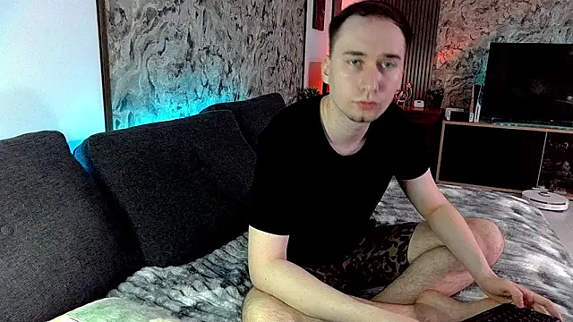 Snapshot of Blake_Noirr chatting on May 7, 7:41 pm Blake Noirr online show from May 7, 7:41 pm
