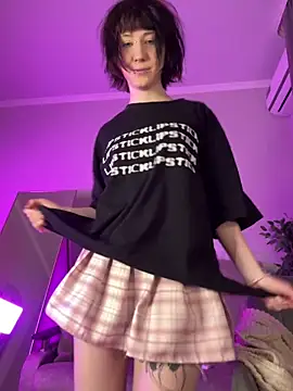 DangerousCutie online show from May 12, 2:25 pm