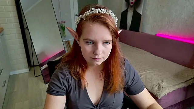 Luna404 online show from May 24, 7:08 pm
