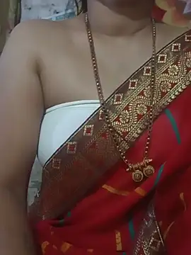 Snapshot of Komal_Bhabhi4u chatting on May 12, 1:03 am Komal Bhabhi4u online show from May 12, 1:03 am