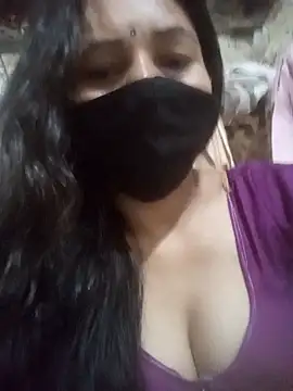 Snapshot of Komal_Bhabhi4u chatting on May 18, 1:28 pm Komal Bhabhi4u online show from May 18, 1:28 pm