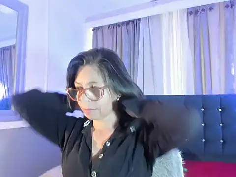 lena gray online show from May 26, 1:29 pm