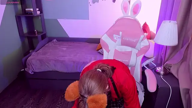 FoxxyyPolly online show from June 12, 5:39 am