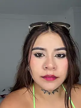 Snapshot of jessy_morgan13 chatting on May 10, 10:59 pm jessy morgan13 online show from May 10, 10:59 pm