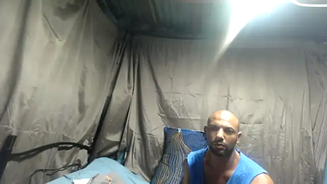 Snapshot of Camodick chatting on April 25, 2:47 pm Camodick online show from April 25, 2:47 pm
