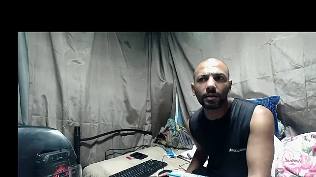 Snapshot of Camodick chatting on April 29, 5:30 pm Camodick online show from April 29, 5:30 pm