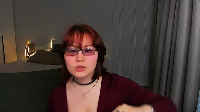 MiaLacrice online show from May 26, 11:50 am