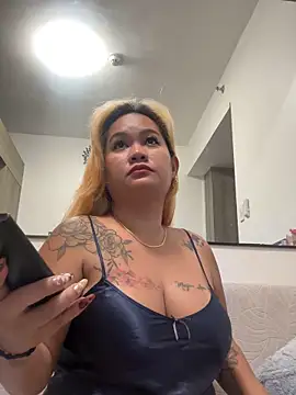 Snapshot of queenmia__ph chatting on May 11, 7:11 pm queenmia ph online show from May 11, 7:11 pm
