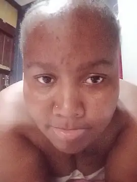 Snapshot of ChubbyMidgetxxx19 chatting on May 20, 8:20 am ChubbyMidgetxxx19 online show from May 20, 8:20 am