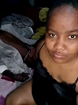 Snapshot of ChubbyMidgetxxx19 chatting on June 6, 8:52 am ChubbyMidgetxxx19 online show from June 6, 8:52 am