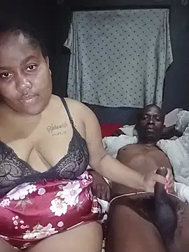 ChubbyMidgetxxx19 online show from June 23, 9:13 pm
