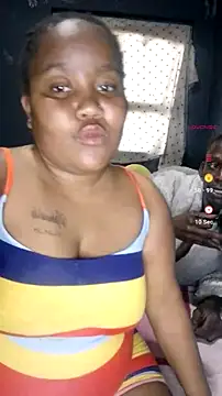ChubbyMidgetxxx19 online show from June 30, 2:07 pm