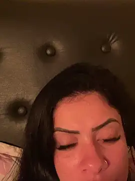 Snapshot of belababyy chatting on May 16, 6:32 am belababyy online show from May 16, 6:32 am
