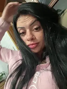 Snapshot of belababyy chatting on May 30, 9:45 pm belababyy online show from May 30, 9:45 pm