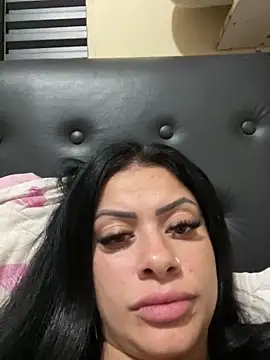 Snapshot of belababyy chatting on June 7, 5:27 pm belababyy online show from June 7, 5:27 pm