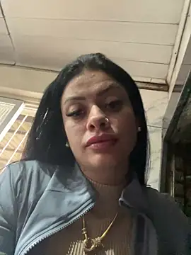 Snapshot of belababyy chatting on June 11, 3:10 pm belababyy online show from June 11, 3:10 pm