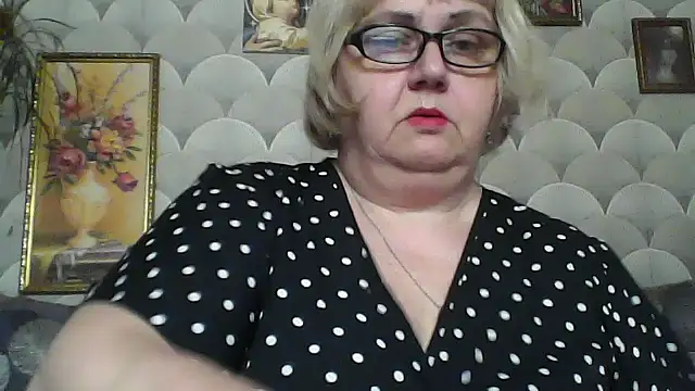 Snapshot of MarinaFarina53 chatting on June 16, 12:19 pm MarinaFarina53 online show from June 16, 12:19 pm