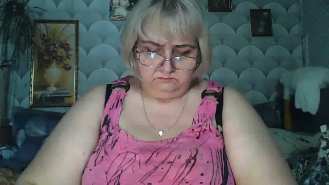 Snapshot of MarinaFarina53 chatting on June 17, 5:21 am MarinaFarina53 online show from June 17, 5:21 am