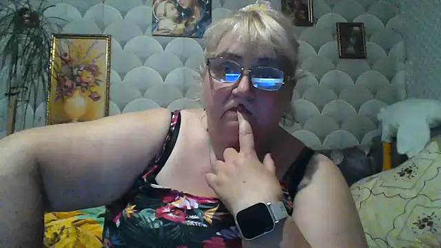 Snapshot of MarinaFarina53 chatting on June 22, 5:10 pm MarinaFarina53 online show from June 22, 5:10 pm