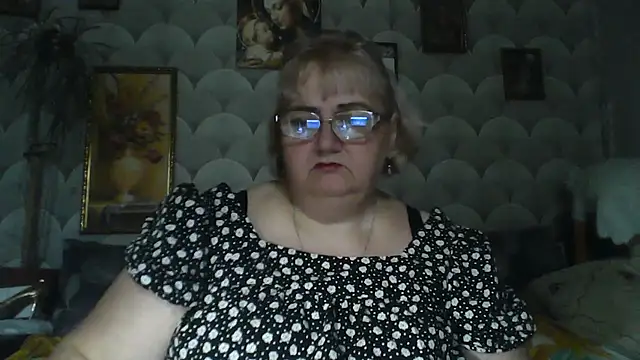 Snapshot of MarinaFarina53 chatting on June 23, 5:16 am MarinaFarina53 online show from June 23, 5:16 am