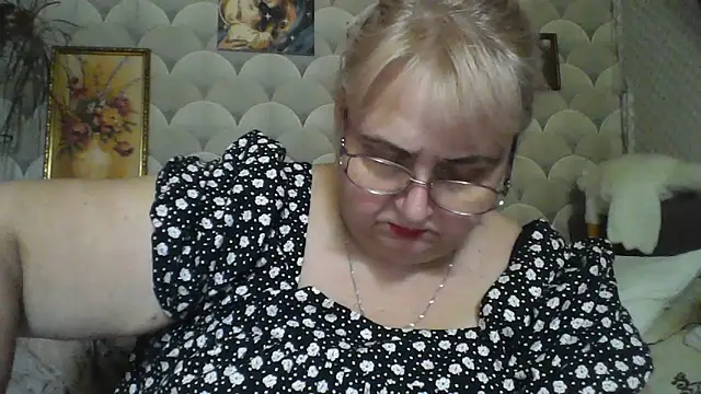 Snapshot of MarinaFarina53 chatting on June 27, 6:29 am MarinaFarina53 online show from June 27, 6:29 am