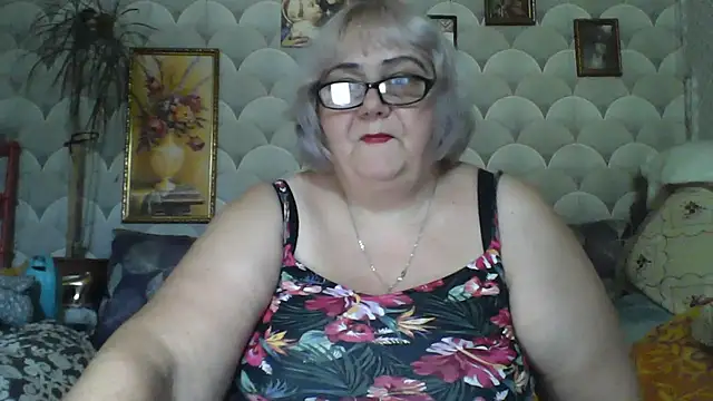 Snapshot of MarinaFarina53 chatting on June 30, 6:03 am MarinaFarina53 online show from June 30, 6:03 am