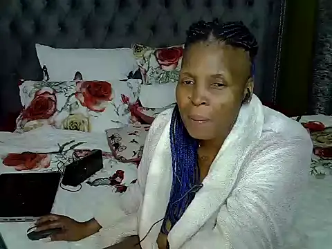 Snapshot of BlackBeautyJuXx chatting on May 15, 7:21 pm BlackBeautyJuXx online show from May 15, 7:21 pm