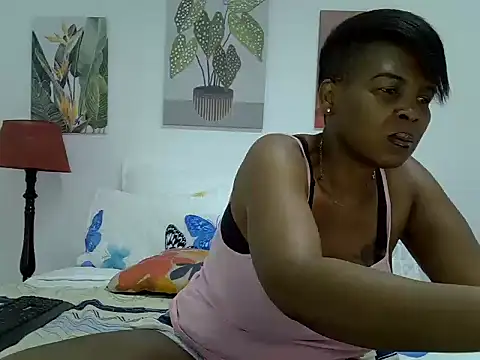 Snapshot of BlackBeautyJuXx chatting on June 8, 6:58 am BlackBeautyJuXx online show from June 8, 6:58 am