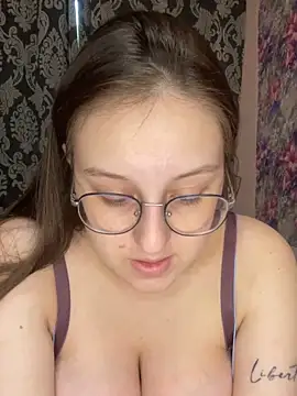 viksiss online show from June 3, 11:57 am