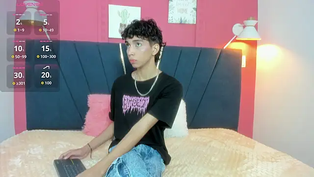 Snapshot of ero_boy40 chatting on July 17, 4:08 am ero boy40 online show from July 17, 4:08 am