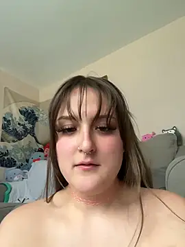 Snapshot of Hazel_Haze chatting on May 19, 2:45 pm Hazel Haze online show from May 19, 2:45 pm