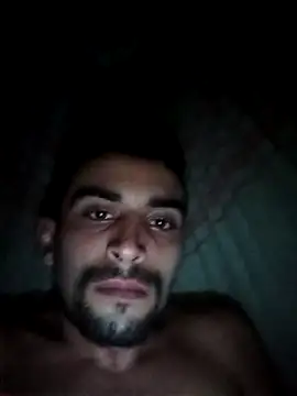Snapshot of lucaspauzudo chatting on August 3, 5:28 am lucaspauzudo online show from August 3, 5:28 am