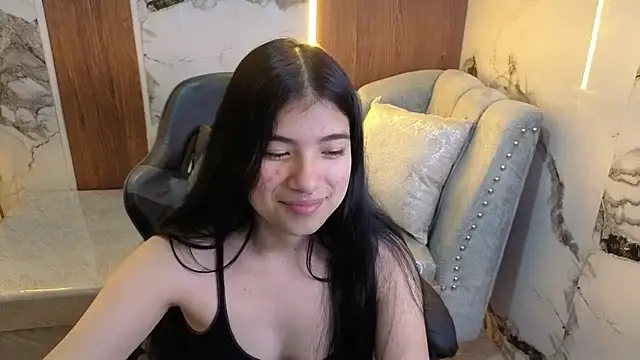Snapshot of alesia_v_v chatting on June 28, 3:23 am alesia v v online show from June 28, 3:23 am