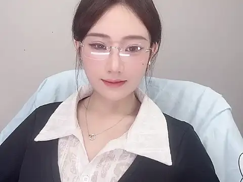 Snapshot of _222Mia chatting on May 12, 2:52 am 222Mia online show from May 12, 2:52 am