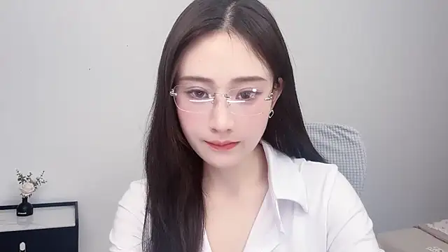 Snapshot of _222Mia chatting on May 16, 11:20 am 222Mia online show from May 16, 11:20 am