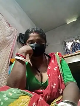 Snapshot of Miss-poly chatting on July 2, 7:14 am Miss-poly online show from July 2, 7:14 am